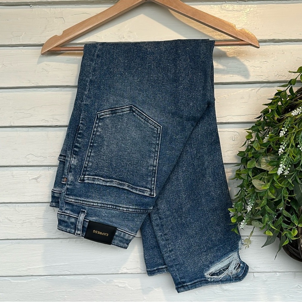 Express Curvy Mom Blue Jeans Super High Rise Size 10